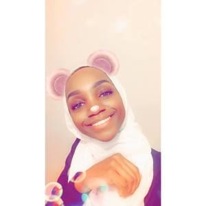 Meet your Posher, Amina